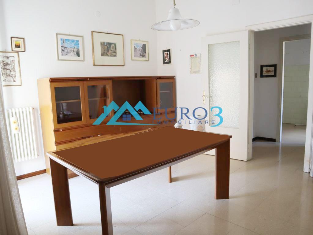 <span class='testorotoimmob'>3864 - APARTMENT - SALE - ASCOLI PICENO PORTA MAGGIORE</span>