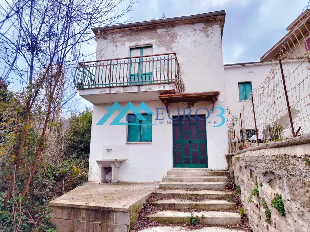 3884 - CASA SINGOLA - VENDITA - € 45000 - VENAROTTA