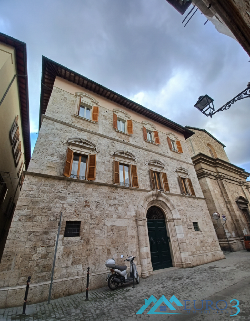 <span class='testorotoimmob'>3917 - APARTMENT - RENT - ASCOLI PICENO</span>