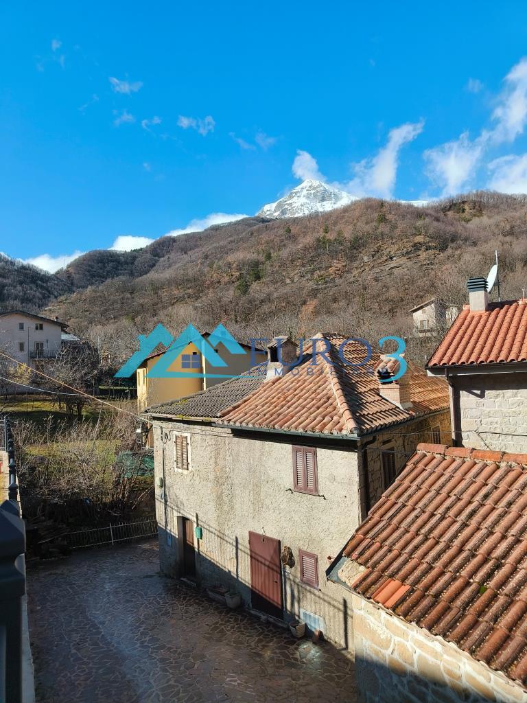 3919 CASA CIELO-TERRA VENDITA MONTEGALLO3