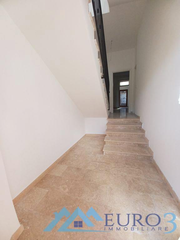 3925 CASA CIELO-TERRA VENDITA ASCOLI PICENO2