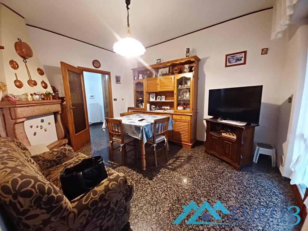 3929 APPARTAMENTO VENDITA CASTORANO4