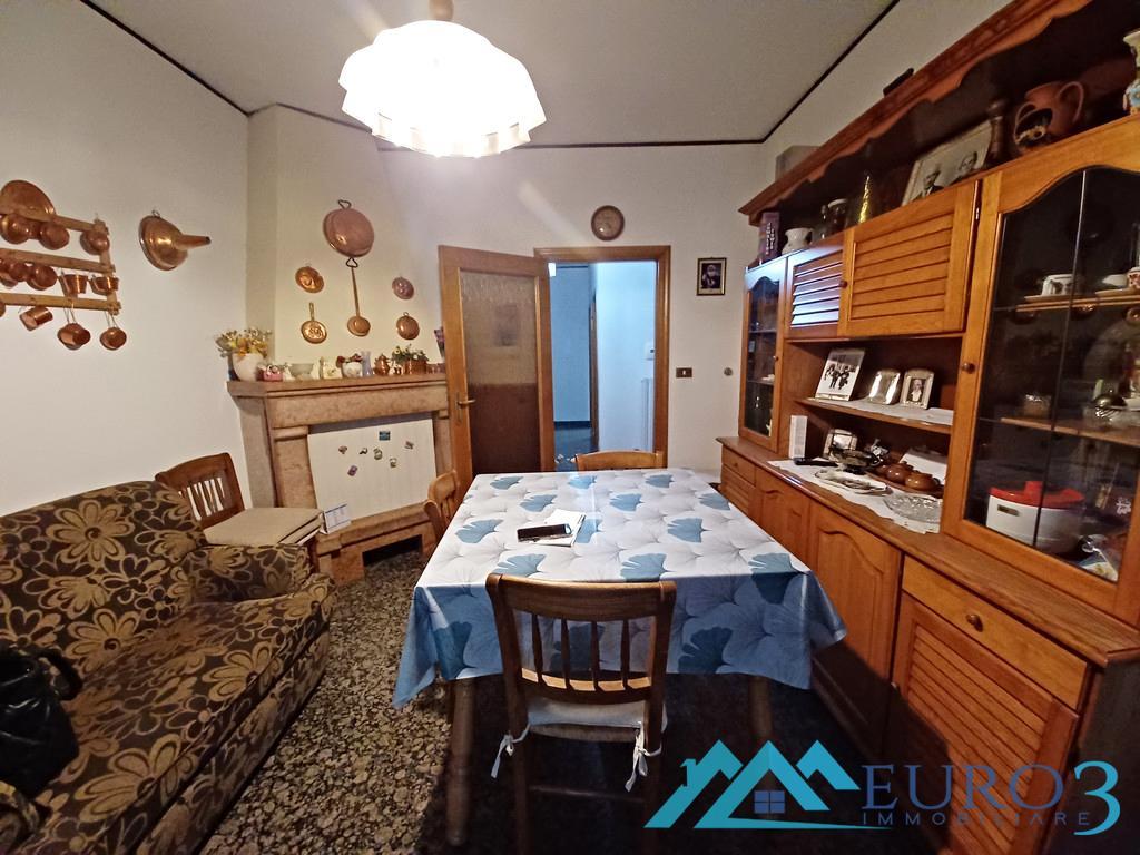 3929 APPARTAMENTO VENDITA CASTORANO5