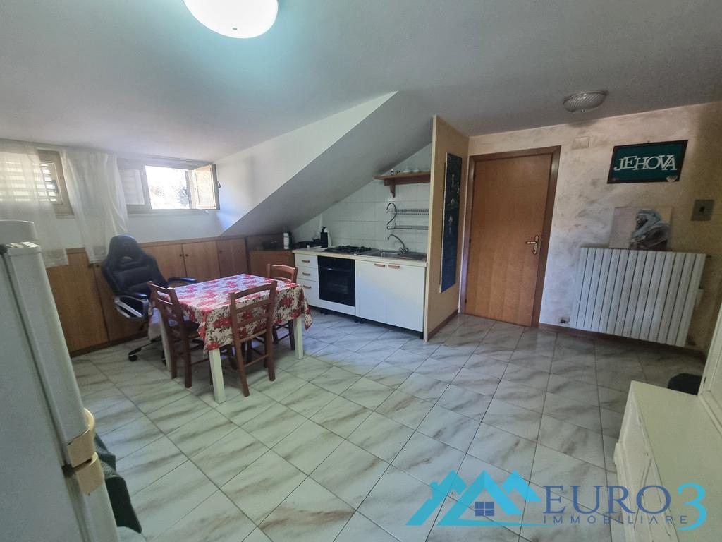 3934 APPARTAMENTO VENDITA CASTORANO3