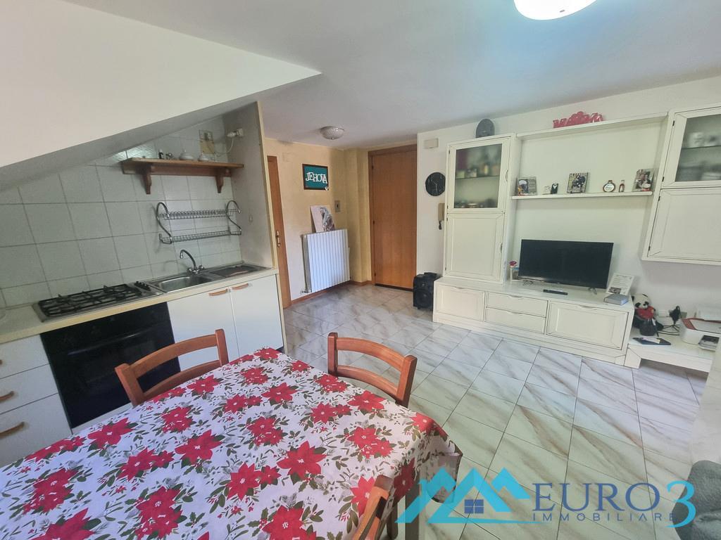 3934 APPARTAMENTO VENDITA CASTORANO4