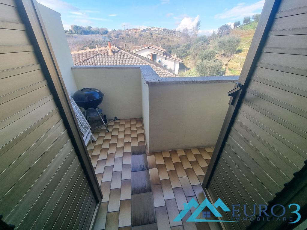 3934 APPARTAMENTO VENDITA CASTORANO9