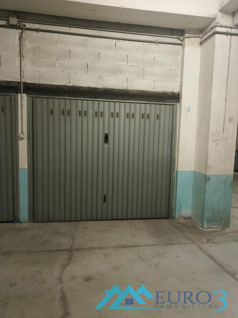 3937 GARAGE VENDITA ASCOLI PICENO2
