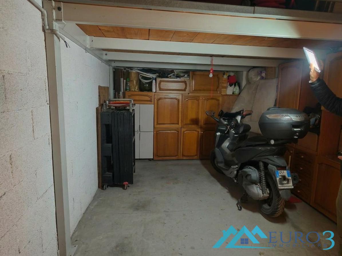 3937 GARAGE VENDITA ASCOLI PICENO3