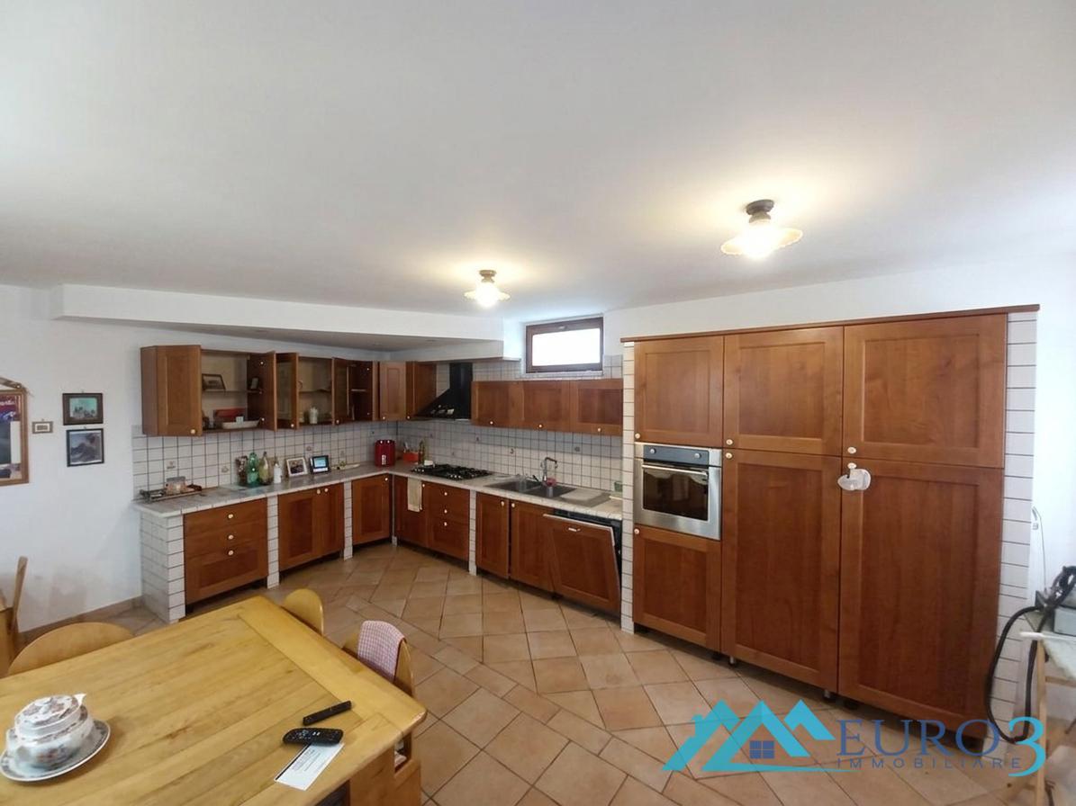 3948 VILLA A SCHIERA VENDITA ASCOLI PICENO19