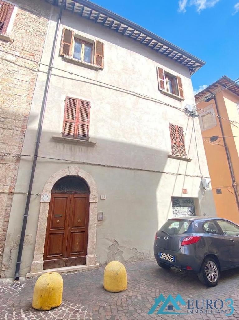 <span class='testorotoimmob'>3965 - APARTMENT - SALE - ASCOLI PICENO CENTER</span>